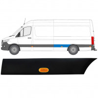 Aizmugurējā spārna sānu josla ar lukturi priekš Mercedes Sprinter 2018- / Kreisā / Komplekts 12965