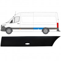 Aizmugurējā spārna sānu josla priekš Mercedes Sprinter 2018- / Kreisā 12935