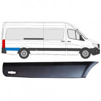 Aizmugurējā spārna sānu josla aiz riteņa priekš Mercedes Sprinter 2006- / LWB / Labā 8028